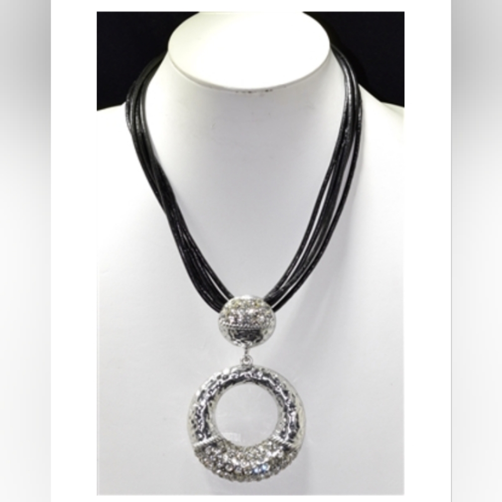 Hammered Open Circle Necklace